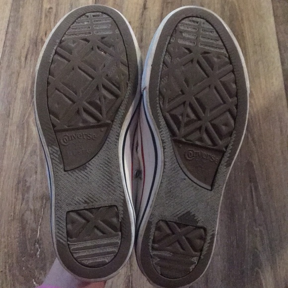 Used converses - Picture 3 of 4